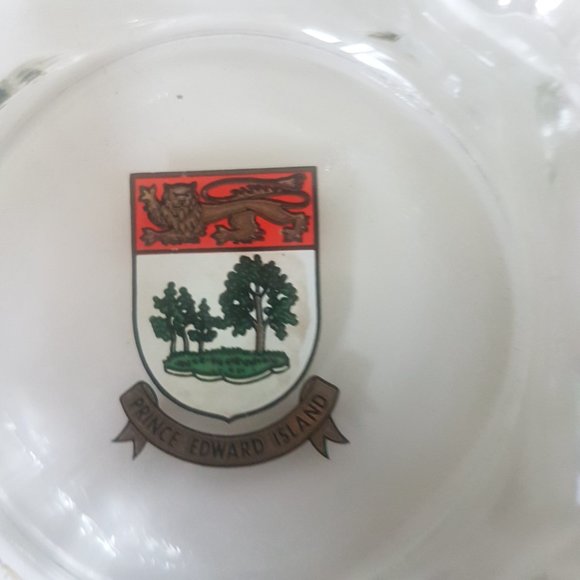 Prince Edward Island Ashtray Clear Souvenir - Picture 6 of 8